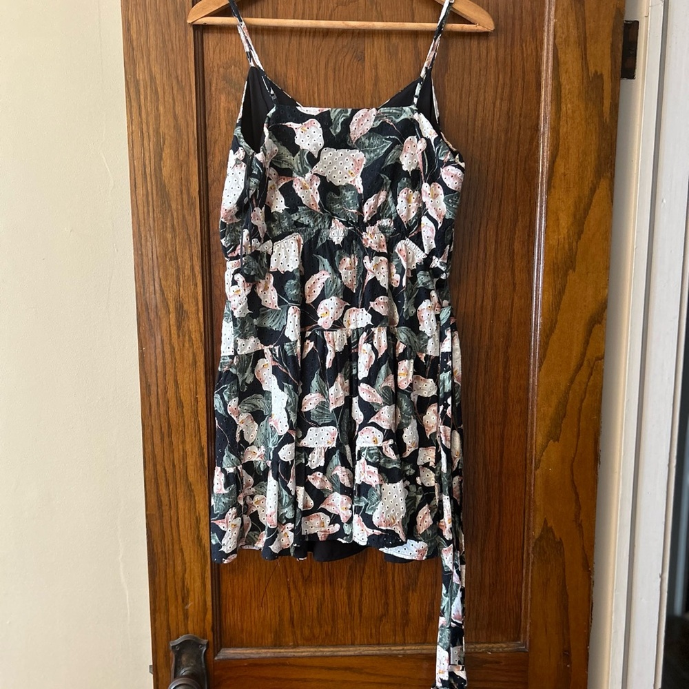 Express Floral Textured Dress - Picture 6 of 6